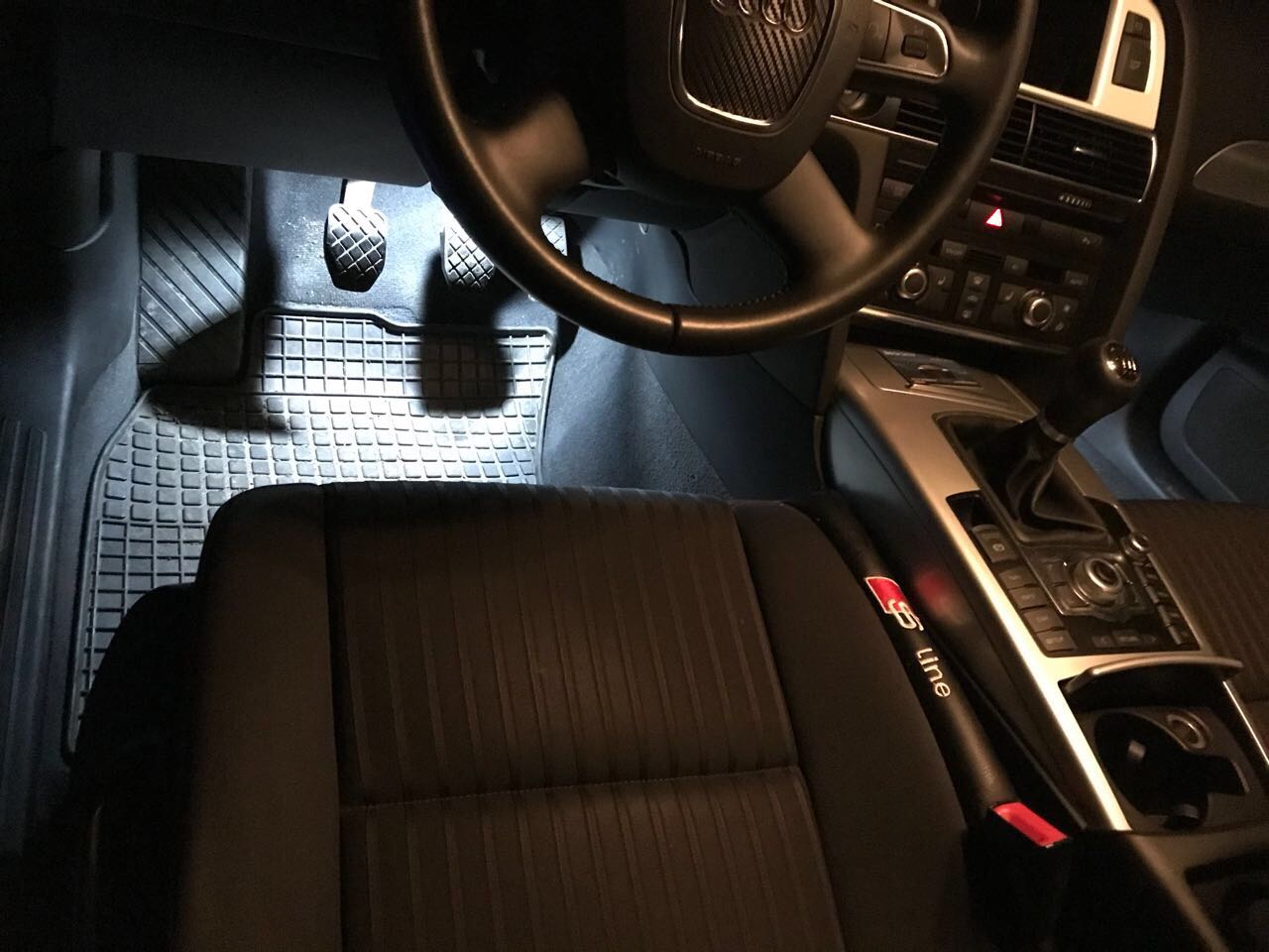 LED Fussraum Luftfahrwerk, Tieferlegen, Tuning, Auto Tuning, Anpassung, Chip Tuning, Optimierung, Codierung, Bens-Car-Service, Motortuning